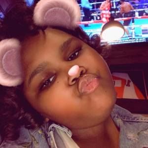 Meet your Posher, Kendall